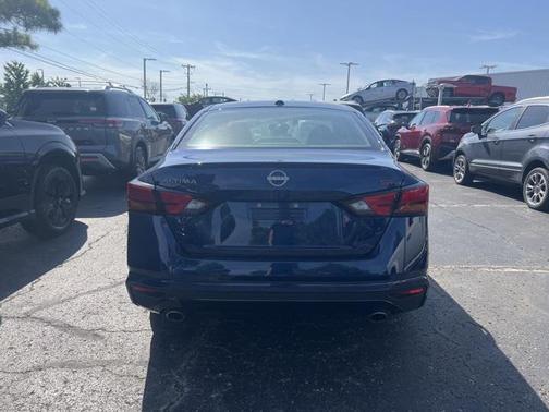2024 Nissan Altima SR FWD
