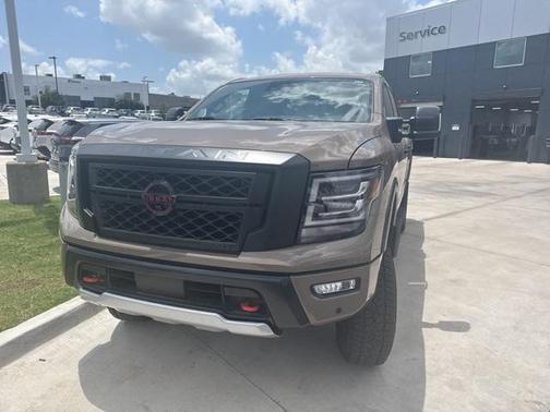 2023 Nissan Titan PRO-4X