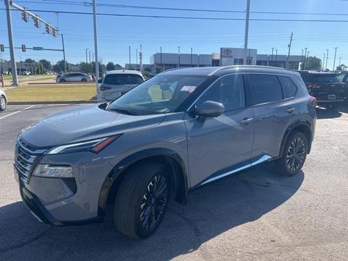 2024 Nissan Rogue Platinum