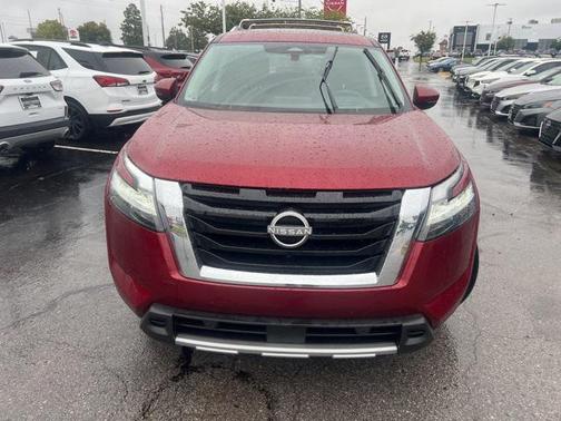 2024 Nissan Pathfinder Platinum 4WD