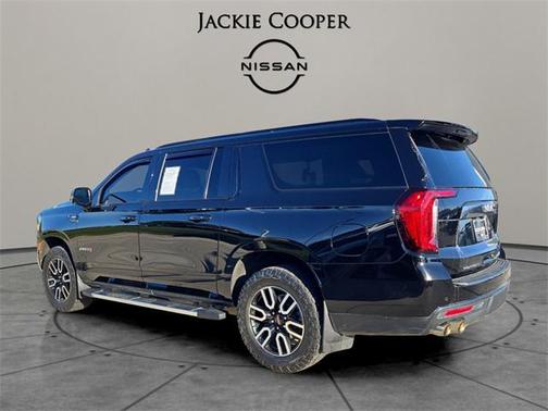 2023 GMC Yukon XL 4WD AT4