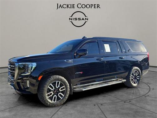 2023 GMC Yukon XL 4WD AT4