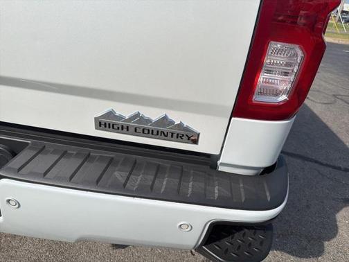 2016 Chevrolet Silverado 1500 High Country