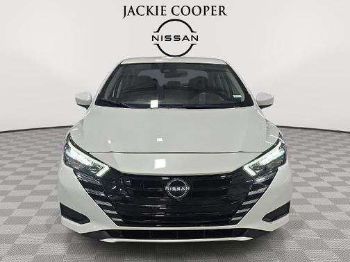 Aspen White 2025 Nissan Versa 1.6 SV