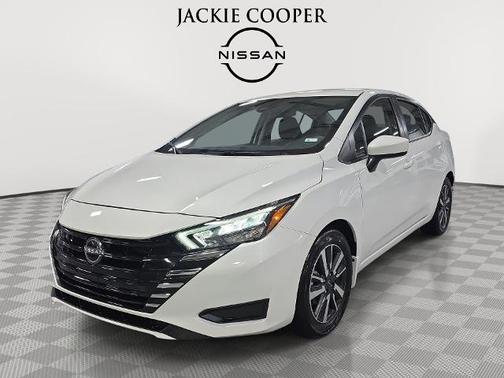 Aspen White 2025 Nissan Versa 1.6 SV
