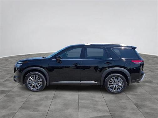 2025 Nissan Pathfinder SL 4WD