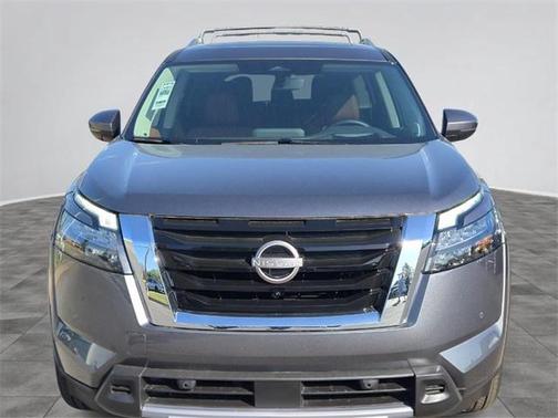2025 Nissan Pathfinder Platinum FWD