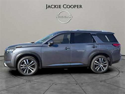 2025 Nissan Pathfinder Platinum FWD