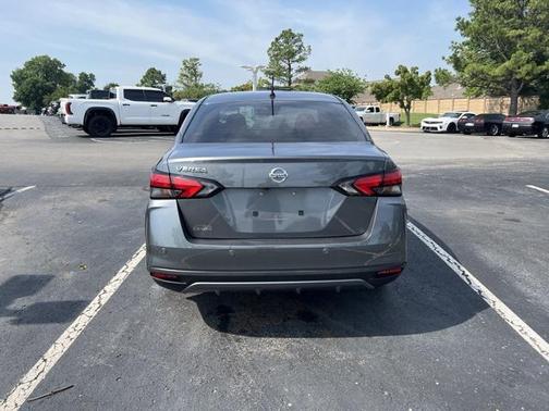 2021 Nissan Versa 1.6 S