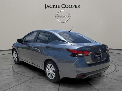 2021 Nissan Versa 1.6 S