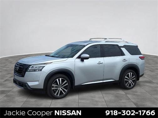 2025 Nissan Pathfinder Platinum 4WD