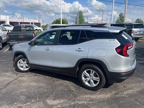 2022 GMC Terrain SLE