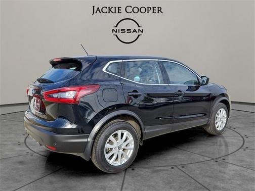 2022 Nissan Rogue Sport S