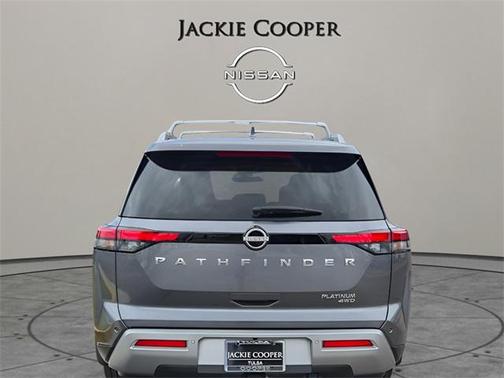 2024 Nissan Pathfinder Platinum 4WD