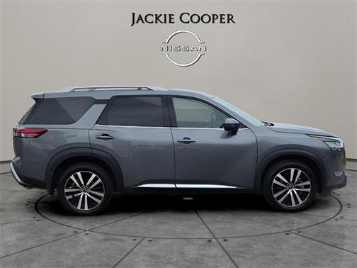 2024 Nissan Pathfinder Platinum 4WD