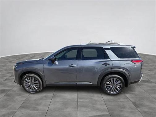 2025 Nissan Pathfinder SL 4WD
