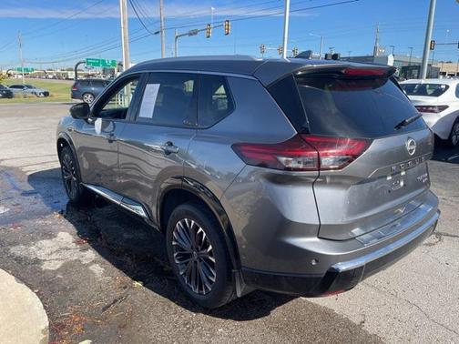 2024 Nissan Rogue Platinum