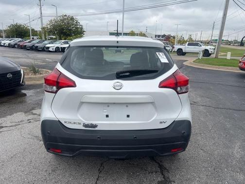 2020 Nissan Kicks SV