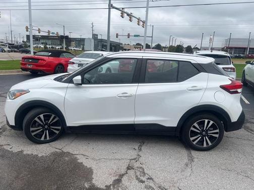 2020 Nissan Kicks SV