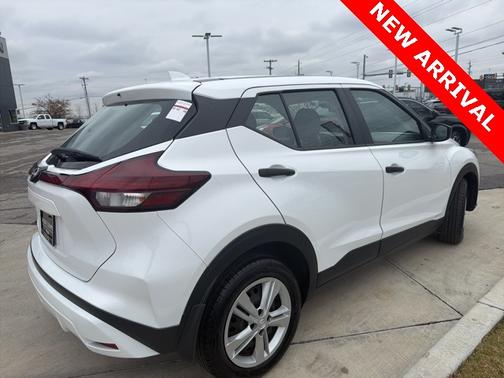 2024 Nissan Kicks S