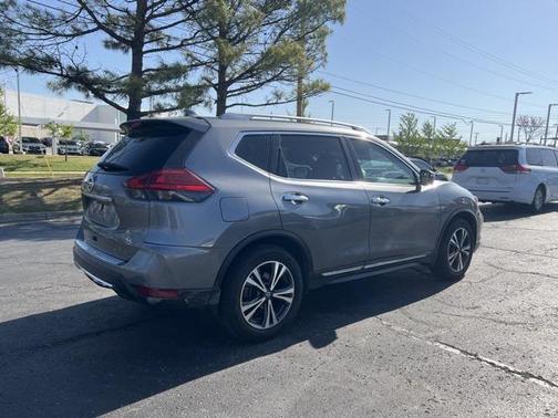 2017 Nissan Rogue SL