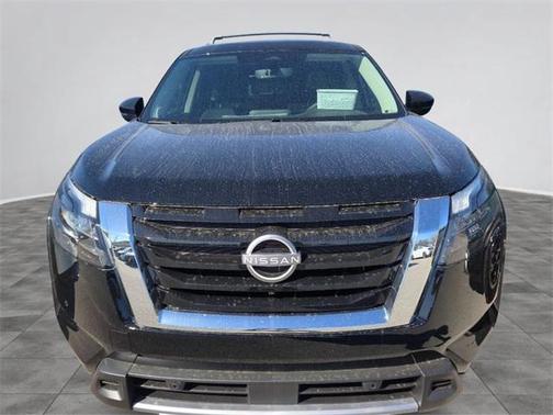 2025 Nissan Pathfinder SL FWD