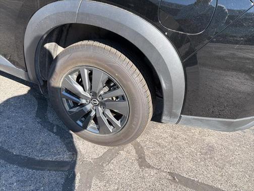 2024 Nissan Pathfinder SV 4WD