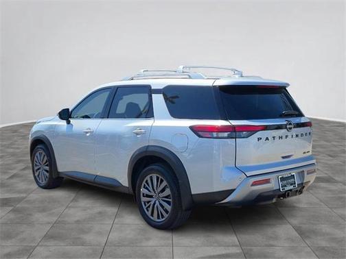 2025 Nissan Pathfinder SL 4WD