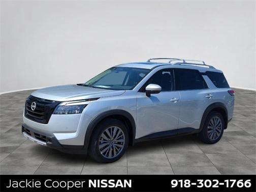 2025 Nissan Pathfinder SL 4WD