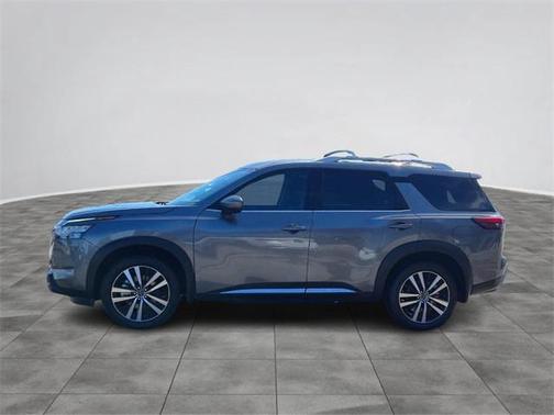 2025 Nissan Pathfinder Platinum 4WD