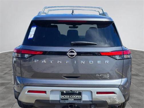2025 Nissan Pathfinder Platinum 4WD