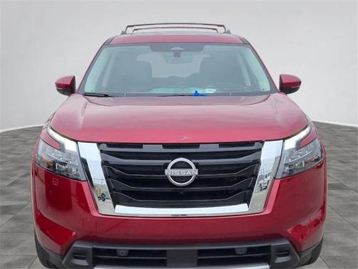 2025 Nissan Pathfinder SL FWD