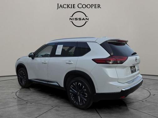 2025 Nissan Rogue Platinum