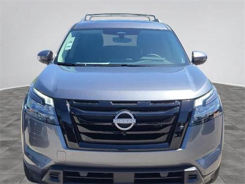 2025 Nissan Pathfinder SL 4WD