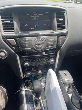 2019 Nissan Pathfinder SV
