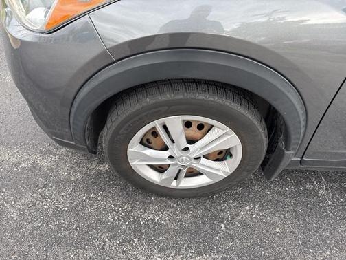 2019 Nissan Kicks S