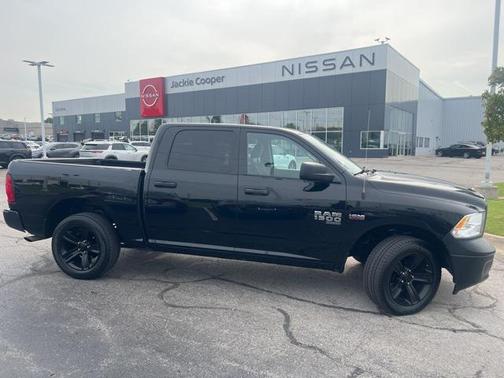 2020 RAM 1500 Classic SSV Crew Cab 4x4 5'7' Box