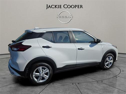 2025 Nissan Kicks S