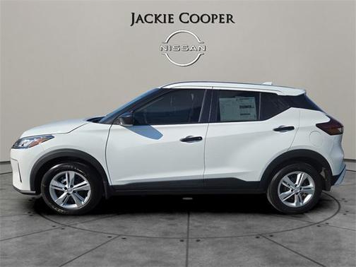 2025 Nissan Kicks S