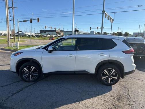 2024 Nissan Rogue SL