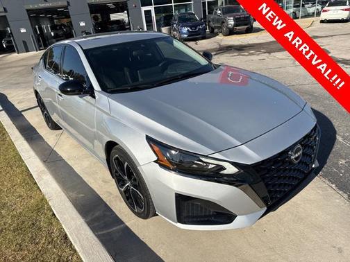 2025 Nissan Altima SR