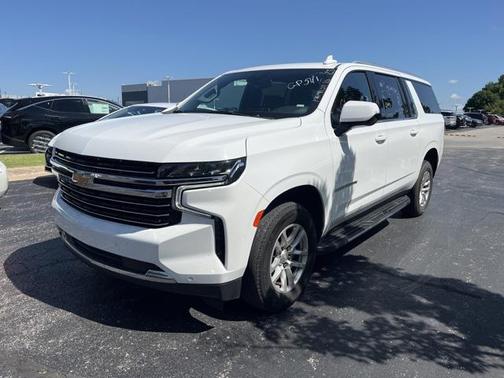 2023 Chevrolet Suburban LT