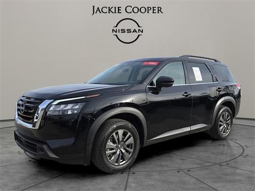 2024 Nissan Pathfinder SV