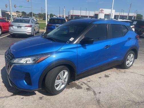 2022 Nissan Kicks S