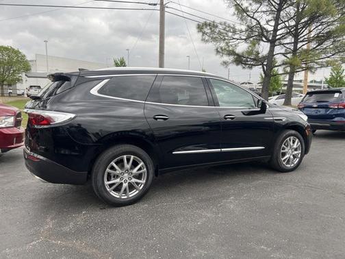 2022 Buick Enclave AWD Essence