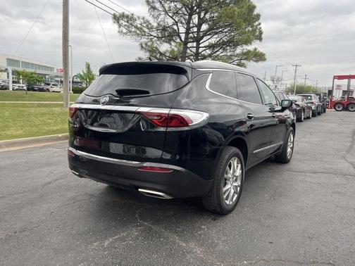 2022 Buick Enclave AWD Essence
