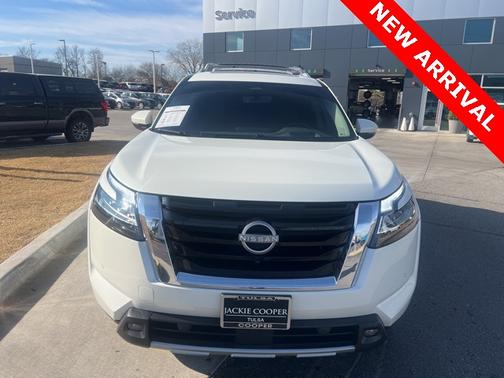 2024 Nissan Pathfinder Platinum