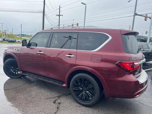 2021 INFINITI QX80 Luxe