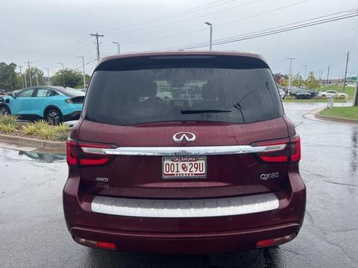 2021 INFINITI QX80 Luxe