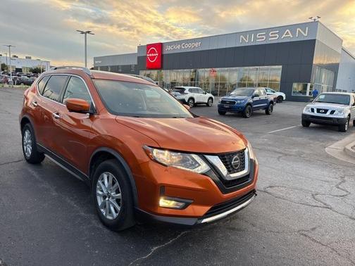 2018 Nissan Rogue SV